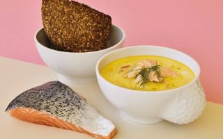 Začínáme hezky barevně a chutně :). Foto je z nové designové kuchařky "Polévky a misky" aneb polévková cesta kolem světa....